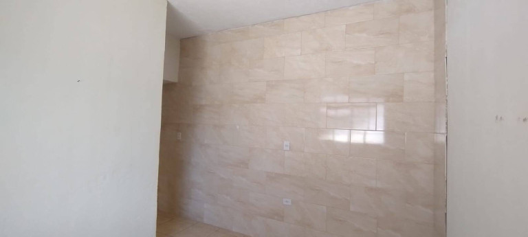 Imagem Casa com 1 Quarto para Alugar,  em Jardim Dona Sinhá - São Paulo