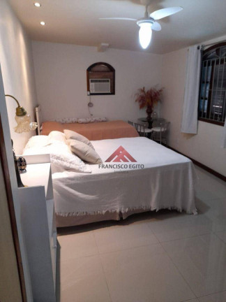 Imagem Casa com 6 Quartos à Venda, 300 m² em Piratininga - Niterói Imagem Casa com 6 Quartos à Venda, 300 m² em Piratininga - Niterói