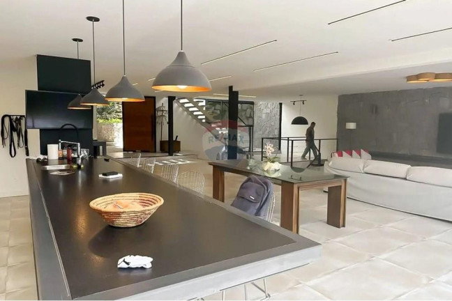 Imagem Casa com 5 Quartos à Venda, 600 m² em Itanhangá - Rio De Janeiro Imagem Casa com 5 Quartos à Venda, 600 m² em Itanhangá - Rio De Janeiro