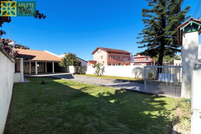 Imagem Casa com 3 Quartos para Alugar ou Temporada, 180 m² em Balneário Perequê - Porto Belo Imagem Casa com 3 Quartos para Alugar ou Temporada, 180 m² em Balneário Perequê - Porto Belo