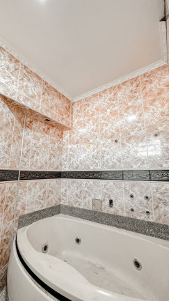Imagem Sobrado com 3 Quartos à Venda, 205 m² Imagem Sobrado com 3 Quartos à Venda, 205 m²