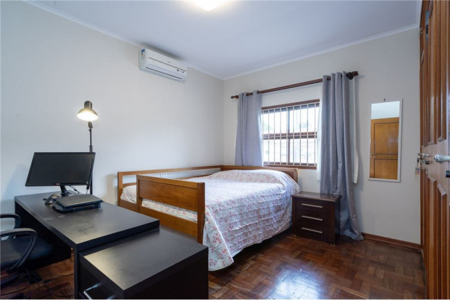 Imagem Casa com 4 Quartos à Venda, 285 m² em Moema - São Paulo Imagem Casa com 4 Quartos à Venda, 285 m² em Moema - São Paulo