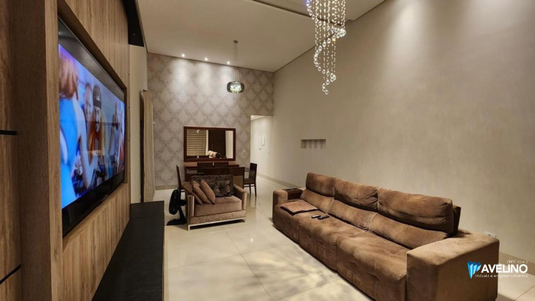 Imagem Sobrado com 3 Quartos à Venda, 260 m² em Amambaí - Campo Grande