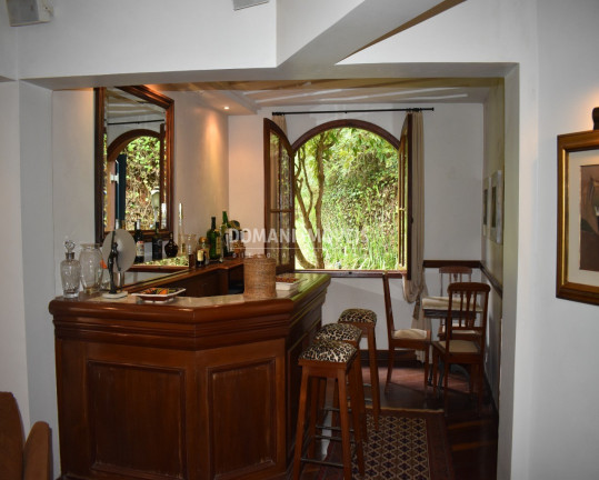 Imagem Casa com 4 Quartos à Venda, 740 m² em Região De Descansópolis - Campos Do Jordão Imagem Casa com 4 Quartos à Venda, 740 m² em Região De Descansópolis - Campos Do Jordão
