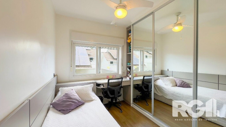 Imagem Casa de Condomínio com 4 Quartos à Venda, 218 m² em Jardim Carvalho - Porto Alegre Imagem Casa de Condomínio com 4 Quartos à Venda, 218 m² em Jardim Carvalho - Porto Alegre