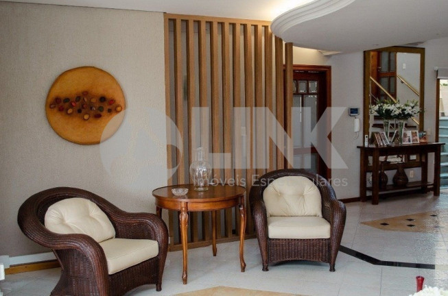 Imagem Casa com 5 Quartos à Venda, 550 m² em Chácara Das Pedras - Porto Alegre Imagem Casa com 5 Quartos à Venda, 550 m² em Chácara Das Pedras - Porto Alegre