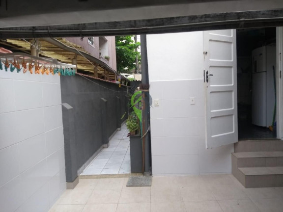 Imagem Casa com 2 Quartos à Venda, 140 m² em Embaré - Santos Imagem Casa com 2 Quartos à Venda, 140 m² em Embaré - Santos