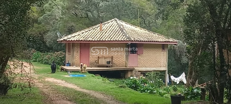 Imagem Imóvel com 2 Quartos à Venda, 980.000 m² em Bairro Do Charco - Delfim Moreira Imagem Imóvel com 2 Quartos à Venda, 980.000 m² em Bairro Do Charco - Delfim Moreira