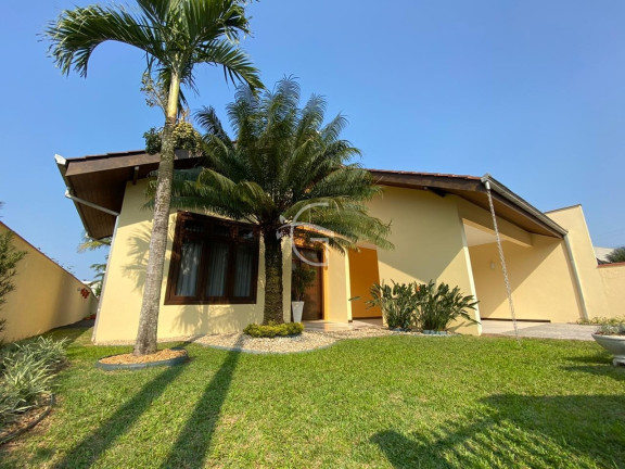 Casa com 4 Quartos à Venda,  em Santo Antônio - Joinville