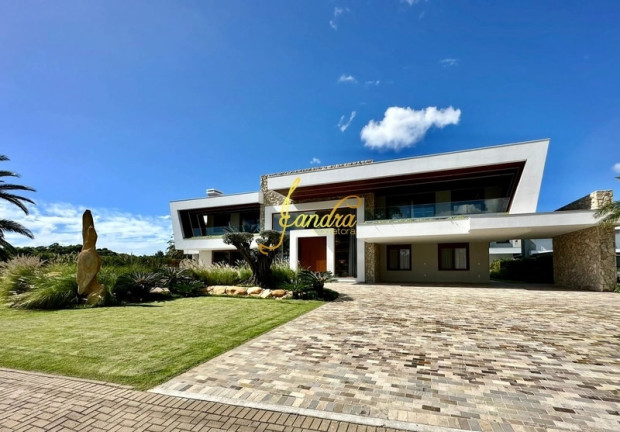 Imagem Sobrado com 6 Quartos à Venda, 1.195 m² em Zona Nova - Capão Da Canoa Imagem Sobrado com 6 Quartos à Venda, 1.195 m² em Zona Nova - Capão Da Canoa