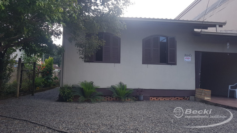Imagem Casa com 3 Quartos à Venda, 139 m² em Petrópolis - Joinville Imagem Casa com 3 Quartos à Venda, 139 m² em Petrópolis - Joinville
