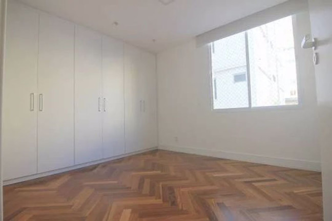 Imagem Apartamento com 2 Quartos à Venda, 129 m² em Itaim Bibi - São Paulo