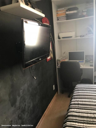 Imagem Casa com 4 Quartos à Venda, 50 m² em Meier - Rio De Janeiro Imagem Casa com 4 Quartos à Venda, 50 m² em Meier - Rio De Janeiro