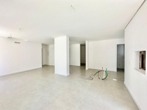 Imagem Casa com 4 Quartos à Venda, 246 m² em Navegantes - Capao Da Canoa Imagem Casa com 4 Quartos à Venda, 246 m² em Navegantes - Capao Da Canoa