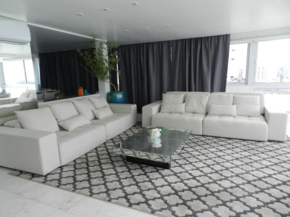 Imóvel com 3 Quartos à Venda, 200 m² em Centro - Balneário Camboriú