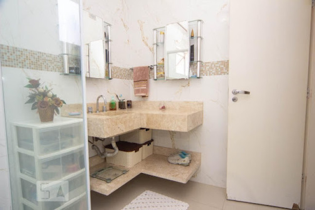 Imagem Sobrado com 3 Quartos à Venda, 480 m² em água Fria - São Paulo Imagem Sobrado com 3 Quartos à Venda, 480 m² em água Fria - São Paulo