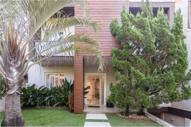 Imagem Casa com 5 Quartos à Venda,  em Chácara Das Pedras - Porto Alegre