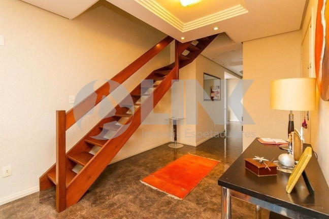 Imagem Imóvel com 4 Quartos à Venda, 290 m² em Jardim Lindóia - Porto Alegre Imagem Imóvel com 4 Quartos à Venda, 290 m² em Jardim Lindóia - Porto Alegre
