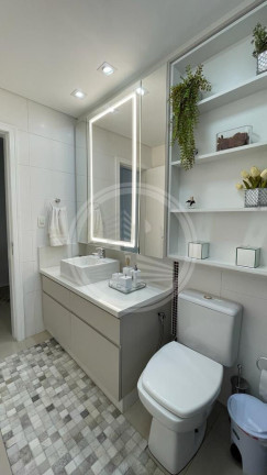 Imagem Apartamento com 3 Quartos à Venda, 141 m² em Centro - Balneário Camboriú Imagem Apartamento com 3 Quartos à Venda, 141 m² em Centro - Balneário Camboriú