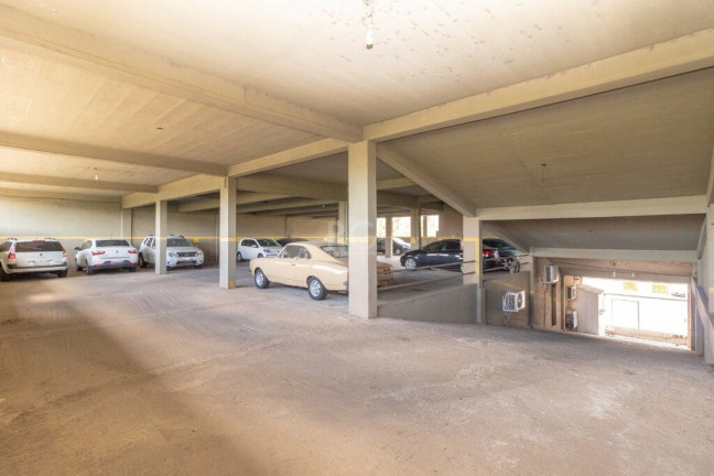 Imagem Imóvel Comercial à Venda, 1.700 m² em Jardim Lindóia - Porto Alegre Imagem Imóvel Comercial à Venda, 1.700 m² em Jardim Lindóia - Porto Alegre