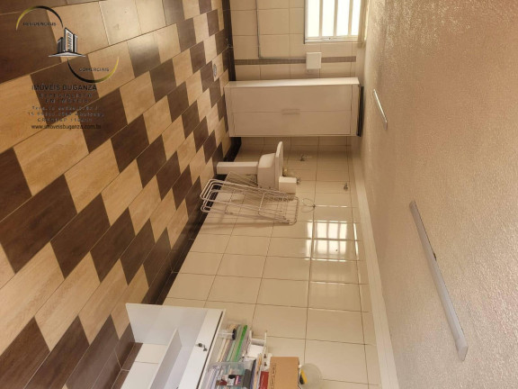 Casa com 3 Quartos para Alugar, 450 m² em Santa Rosália - Sorocaba
