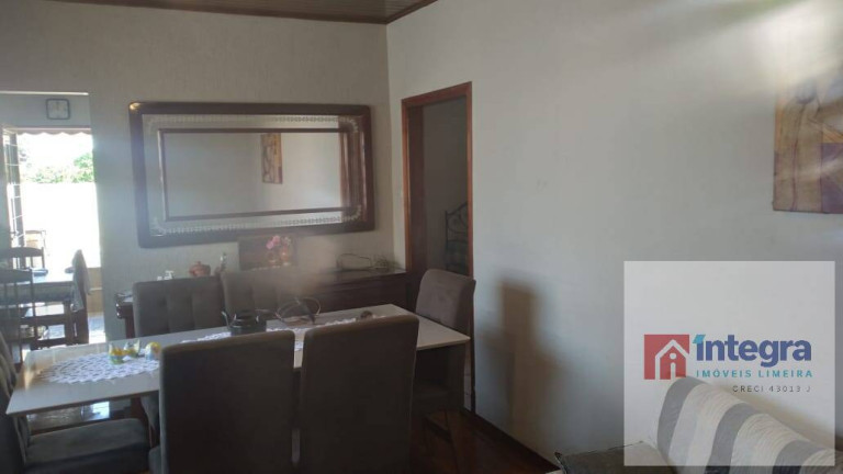 Imagem Casa com 2 Quartos à Venda, 186 m² em Vila Camargo - Limeira