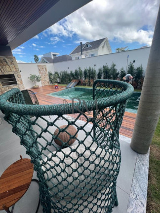 Imagem Sobrado com 4 Quartos à Venda, em Pedra Branca - Palhoça Imagem Sobrado com 4 Quartos à Venda, em Pedra Branca - Palhoça