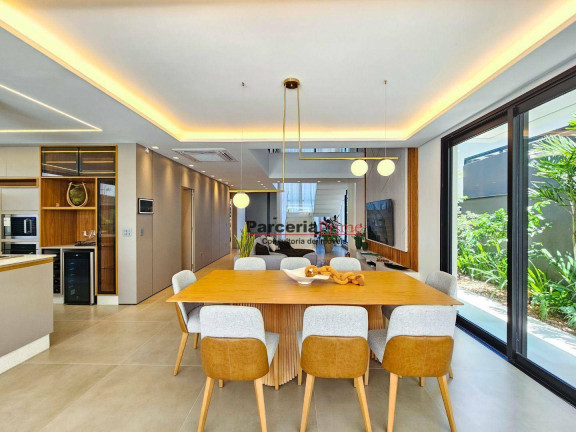 Imagem Casa com 6 Quartos à Venda, 380 m² em Riviera Módulo 11 - Bertioga Imagem Casa com 6 Quartos à Venda, 380 m² em Riviera Módulo 11 - Bertioga