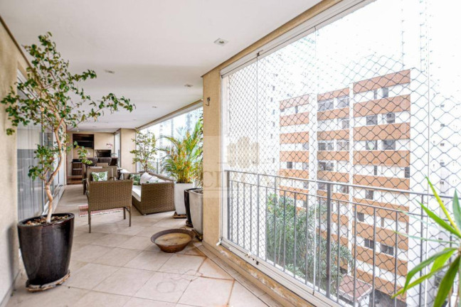 Imagem Apartamento com 3 Quartos à Venda, 223 m² em Itaim Bibi - São Paulo