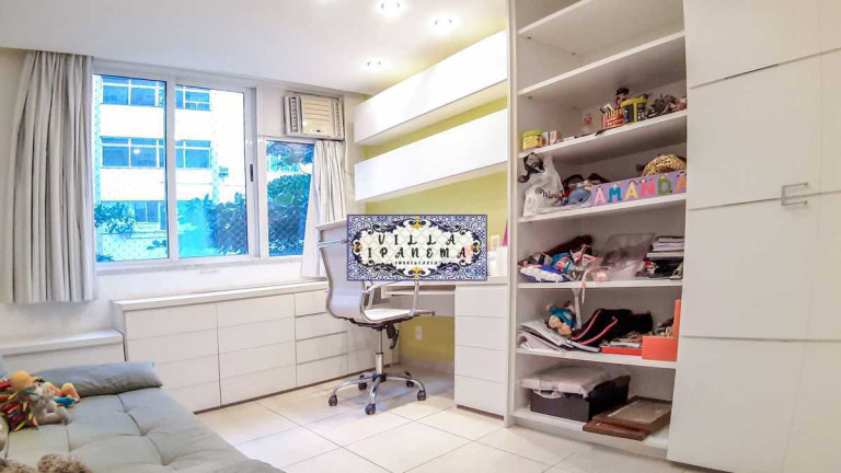 Imagem Apartamento com 4 Quartos à Venda, 220 m² em Copacabana - Rio De Janeiro