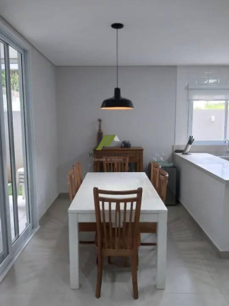 Imagem Casa de Condomínio com 3 Quartos à Venda, 183 m²