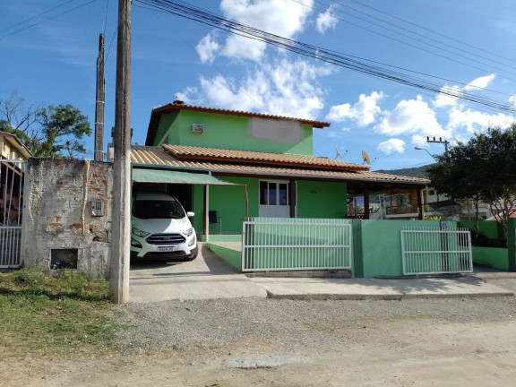 Imagem Casa com 2 Quartos à Venda, 240 m² em Bombas - Bombinhas Imagem Casa com 2 Quartos à Venda, 240 m² em Bombas - Bombinhas