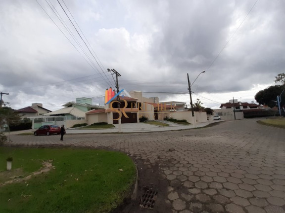 Casa com 4 Quartos à Venda, 320 m² em Córrego Grande - Florianópolis