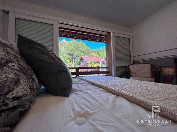 Imagem Casa com 4 Quartos à Venda, 371 m² em Comary - Teresópolis