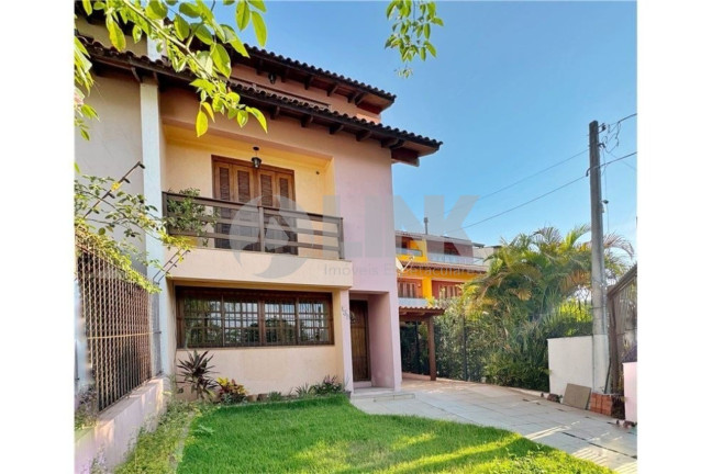 Imagem Casa com 3 Quartos à Venda,  em Morro Santana - Porto Alegre