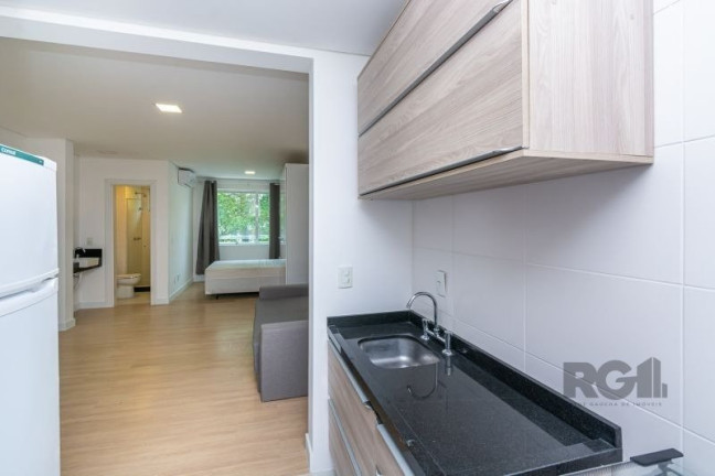 Imagem Apartamento com 1 Quarto para Alugar, 42 m² em Centro Histórico - Porto Alegre Imagem Apartamento com 1 Quarto para Alugar, 42 m² em Centro Histórico - Porto Alegre