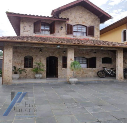 Imagem Casa com 4 Quartos à Venda, 150 m² em Centro - Ubatuba Imagem Casa com 4 Quartos à Venda, 150 m² em Centro - Ubatuba