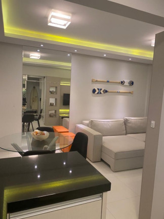 Imagem Apartamento com 2 Quartos à Venda, 60 m² em Centro - Balneário Camboriú