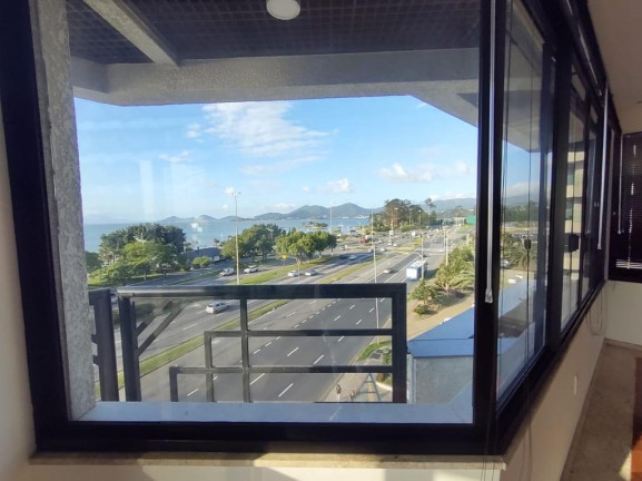 Imagem Apartamento com 3 Quartos à Venda, 216 m² em Agronômica - Florianópolis