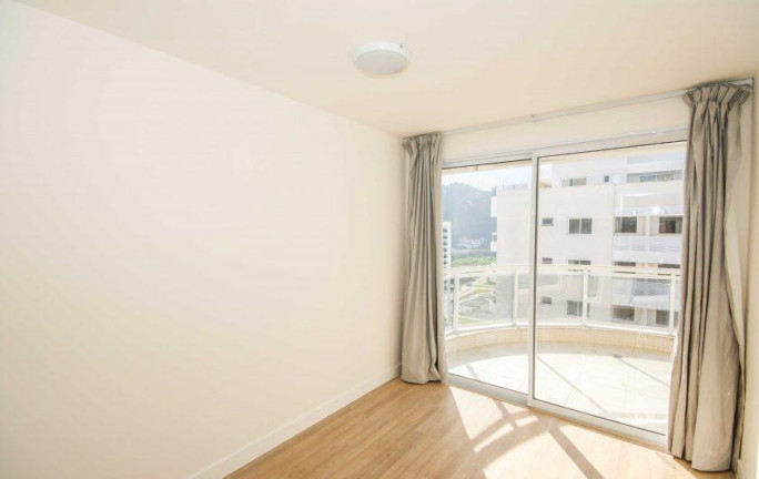 Imagem Apartamento com 4 Quartos à Venda, 250 m² em Camorim - Rio De Janeiro