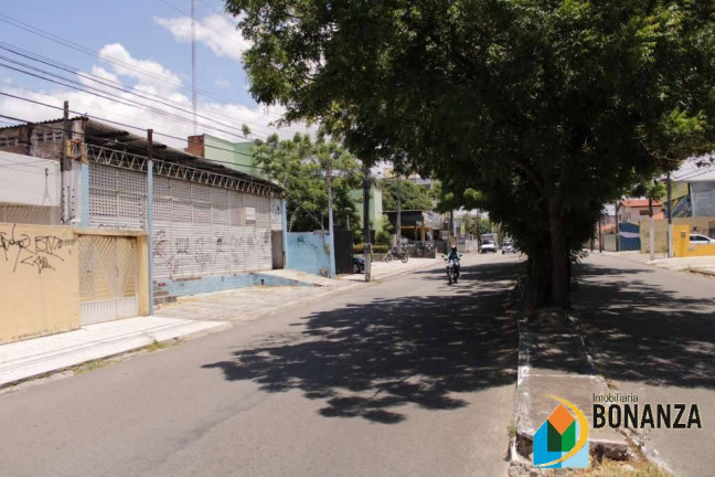 Imagem Galpão para Alugar, 511 m² em Vila União - Fortaleza