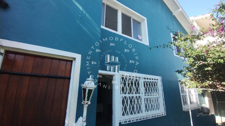 Imagem Sobrado com 3 Quartos à Venda, 102 m² em Centro - Florianópolis Imagem Sobrado com 3 Quartos à Venda, 102 m² em Centro - Florianópolis
