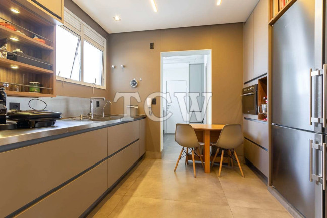 Imagem Apartamento com 3 Quartos à Venda, 210 m² em Moema - São Paulo