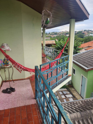 Imagem Casa com 4 Quartos à Venda, 310 m² em Taubaté Imagem Casa com 4 Quartos à Venda, 310 m² em Taubaté
