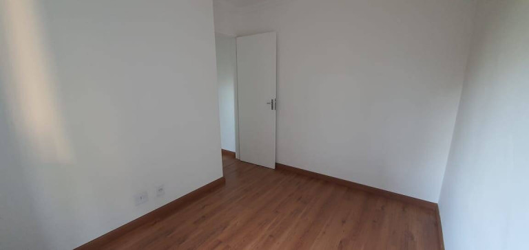 Imagem Apartamento com 2 Quartos à Venda, 46 m² em Jardim Marilu - Carapicuíba
