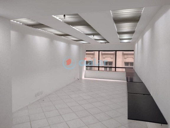 Sala Comercial à Venda, 28 m² em Centro - Rio De Janeiro
