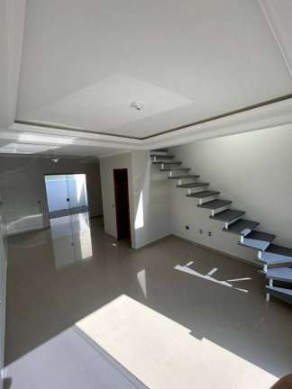 Imagem Casa com 2 Quartos à Venda, 82 m² em Ingleses Do Rio Vermelho - Florianópolis