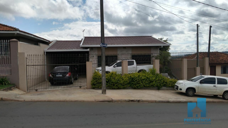Imagem Casa com 4 Quartos à Venda, 157 m² em Contorno - Ponta Grossa Imagem Casa com 4 Quartos à Venda, 157 m² em Contorno - Ponta Grossa