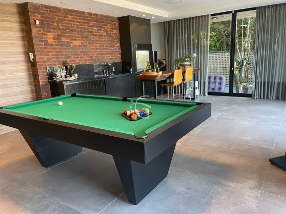 Imagem Casa com 3 Quartos à Venda, 671 m² em América - Joinville