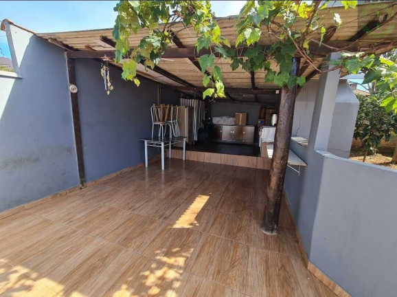 Imagem Casa com 3 Quartos à Venda, 130 m² em Oficinas - Ponta Grossa Imagem Casa com 3 Quartos à Venda, 130 m² em Oficinas - Ponta Grossa